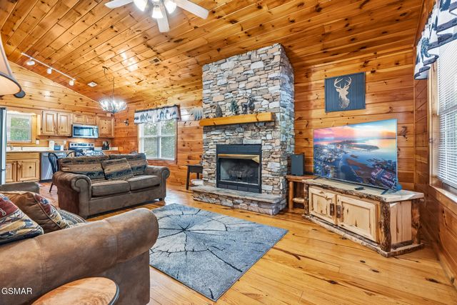 440 Oak Sky Way, Sevierville, TN 37876