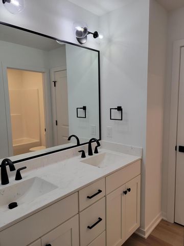 10303 E C Avenue, Richland, MI 49083