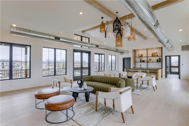 2819 W 175th Terrace, Overland Park, KS 66085