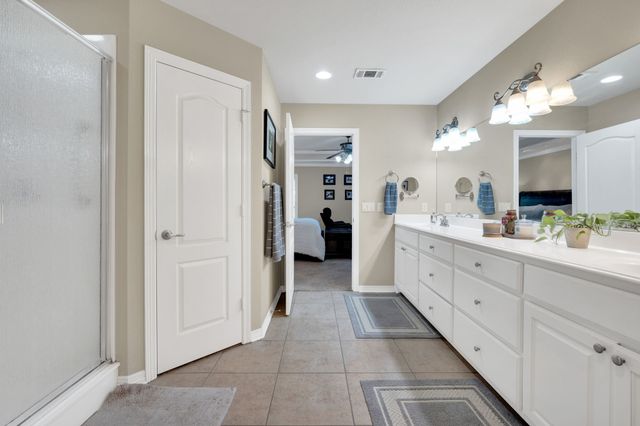 1115 Cresthaven Drive 13, Cedar Hill, TX 75104