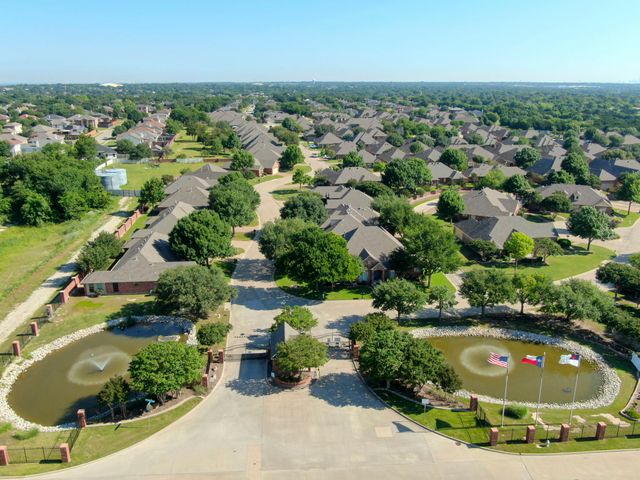 1115 Cresthaven Drive 13, Cedar Hill, TX 75104