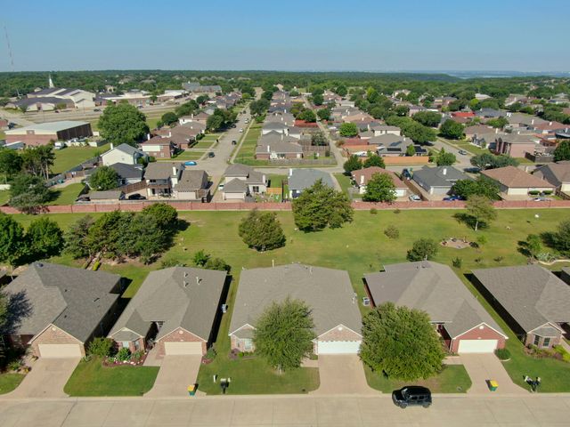 1115 Cresthaven Drive 13, Cedar Hill, TX 75104