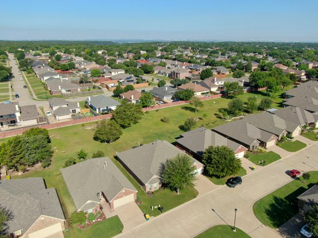 1115 Cresthaven Drive 13, Cedar Hill, TX 75104