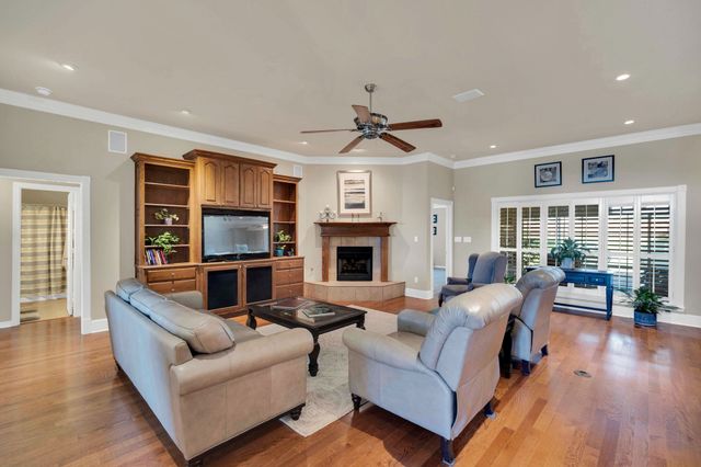 1115 Cresthaven Drive 13, Cedar Hill, TX 75104