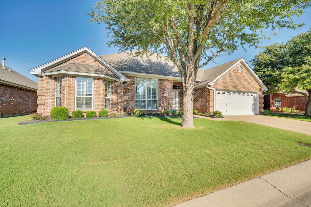 1115 Cresthaven Drive 13, Cedar Hill, TX 75104