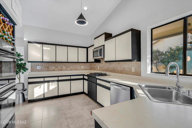 38148 S Silverwood Drive, Tucson, AZ 85739