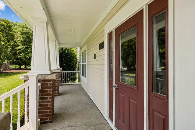 1102 Park Run Dr, Franklin, TN 37067