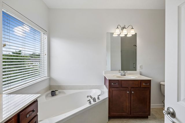 1102 Park Run Dr, Franklin, TN 37067
