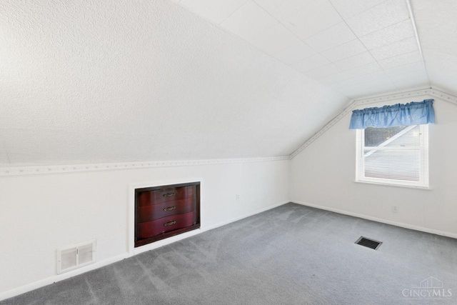 8532 Darnell Avenue, Sycamore Twp, OH 45236