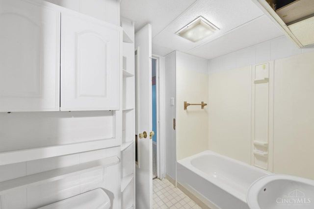 8532 Darnell Avenue, Sycamore Twp, OH 45236