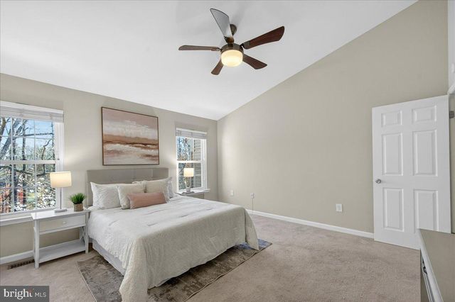 6163 FOREST CREEK LN, Springfield, VA 22152