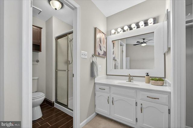 6163 FOREST CREEK LN, Springfield, VA 22152