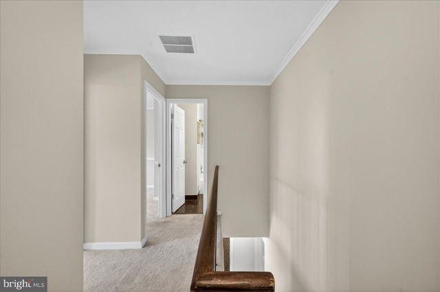 6163 FOREST CREEK LN, Springfield, VA 22152