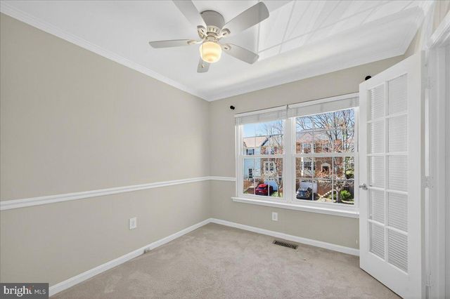 6163 FOREST CREEK LN, Springfield, VA 22152