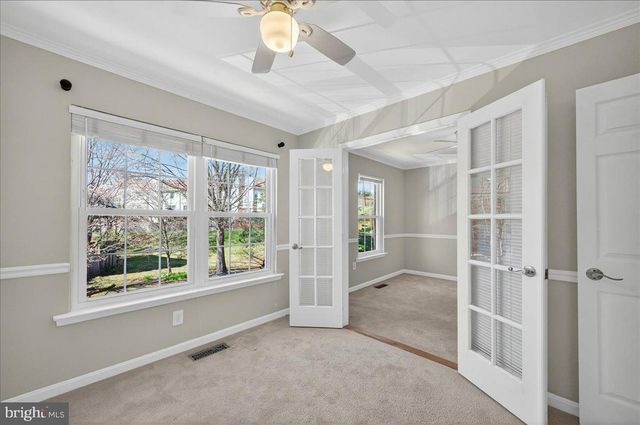 6163 FOREST CREEK LN, Springfield, VA 22152