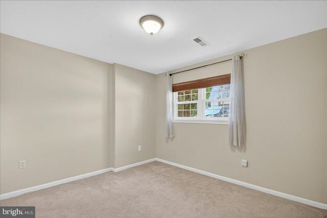 6163 FOREST CREEK LN, Springfield, VA 22152