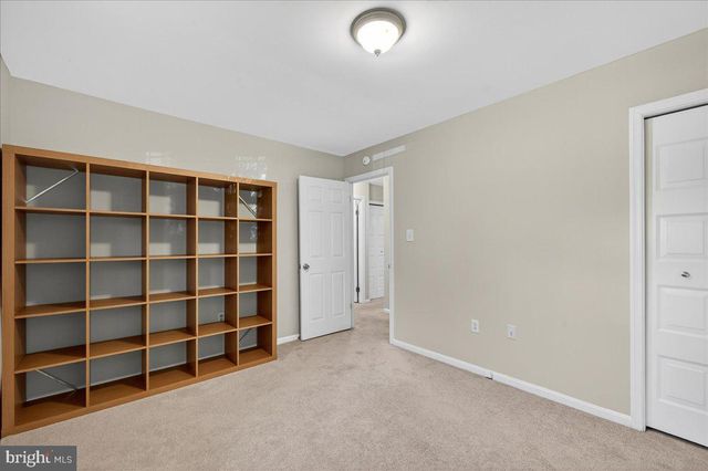 6163 FOREST CREEK LN, Springfield, VA 22152