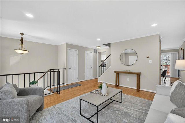 6163 FOREST CREEK LN, Springfield, VA 22152