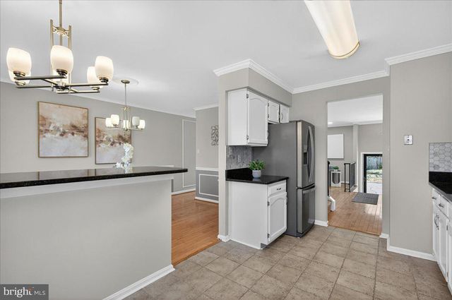 6163 FOREST CREEK LN, Springfield, VA 22152