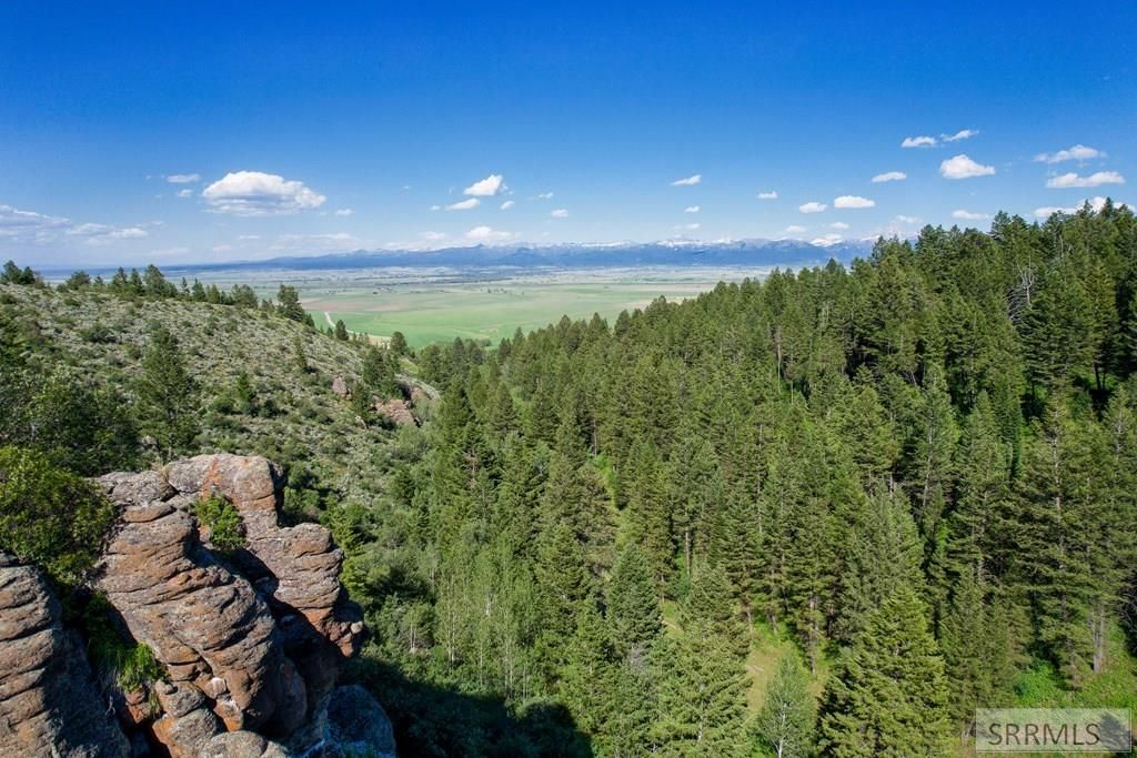 Image 15 of property listing at 3090 N 8000 W, Tetonia, ID 83452