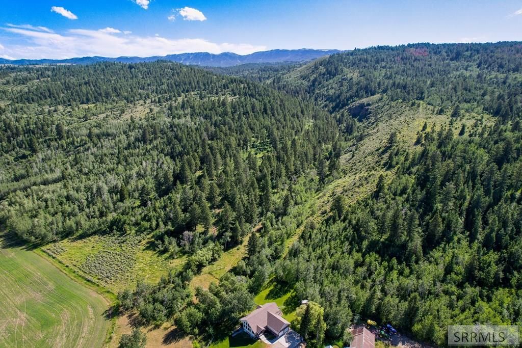 Image 7 of property listing at 3090 N 8000 W, Tetonia, ID 83452