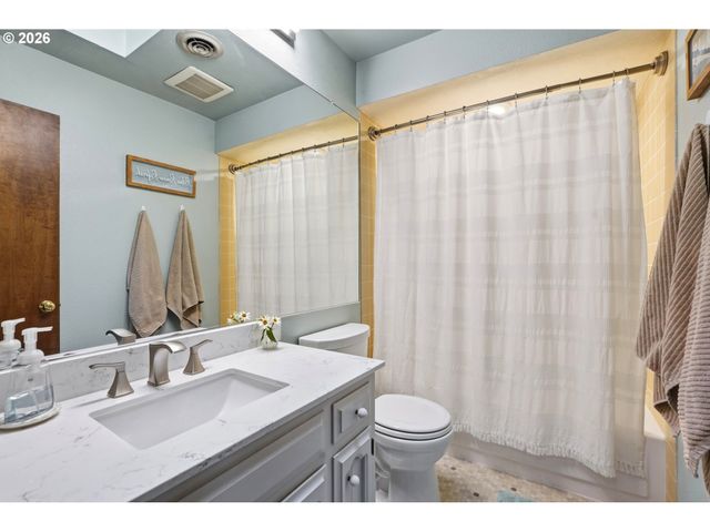 32200 Sw BOONES BEND Rd, Wilsonville, OR 97070