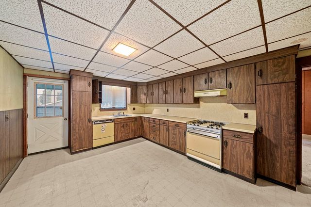 40 Broadway, Quincy, MA 02169
