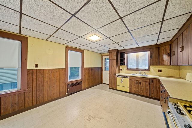40 Broadway, Quincy, MA 02169