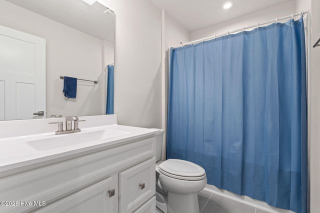 2042 Parow Lane NW, Calabash, NC 28467