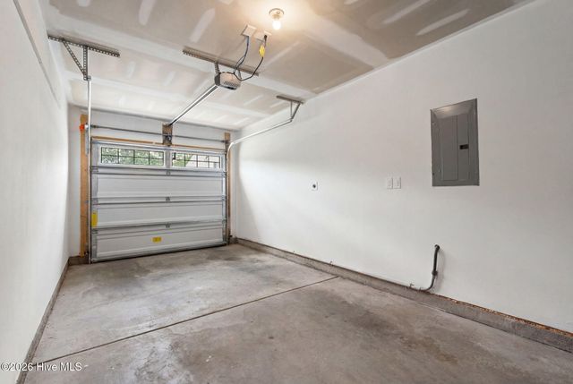 2042 Parow Lane NW, Calabash, NC 28467