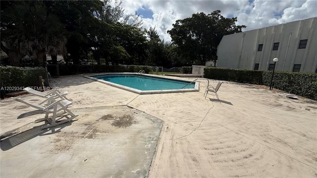 3199 Coral Hills Drive 3, Coral Springs, FL 33065