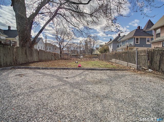 373 Wood Avenue 1st Floor, Bridgeport, CT 06605