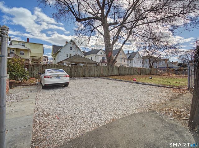 373 Wood Avenue 1st Floor, Bridgeport, CT 06605