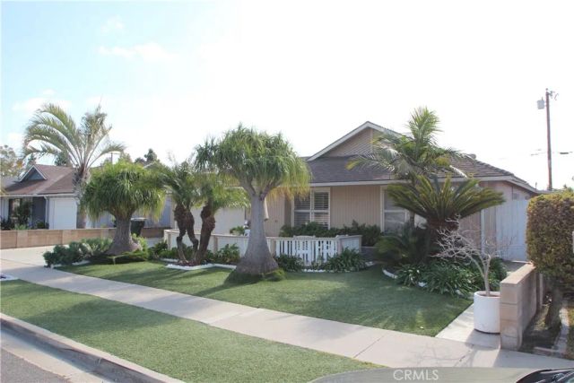 1067 Cheyenne Street, Costa Mesa, CA 92626