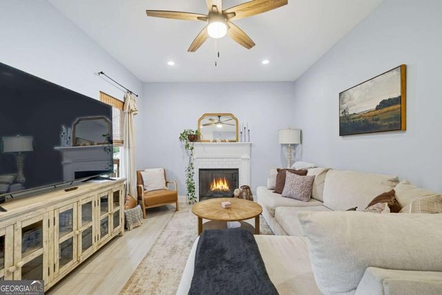 204 North Avenue, Nelson, GA 30151