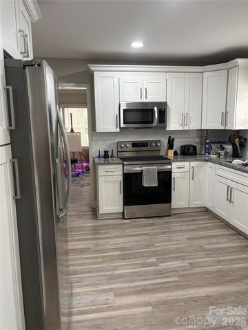 310 N Highland Street, Gastonia, NC 28052