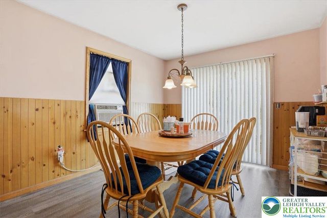 704 Avenue, Stroudsburg, PA 18360