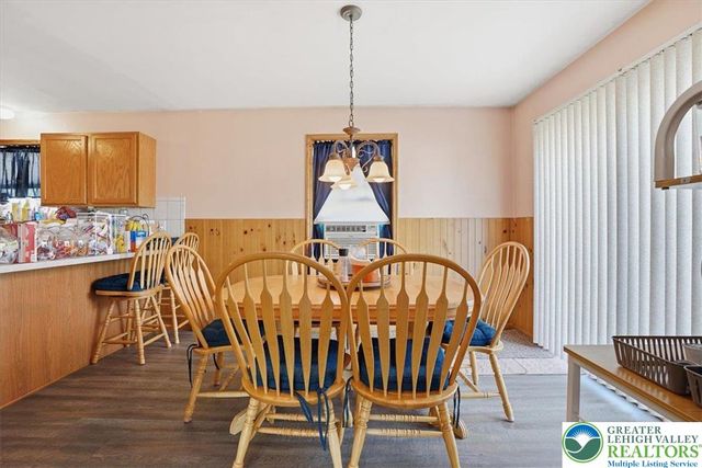 704 Avenue, Stroudsburg, PA 18360