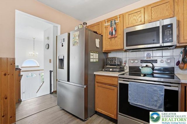 704 Avenue, Stroudsburg, PA 18360