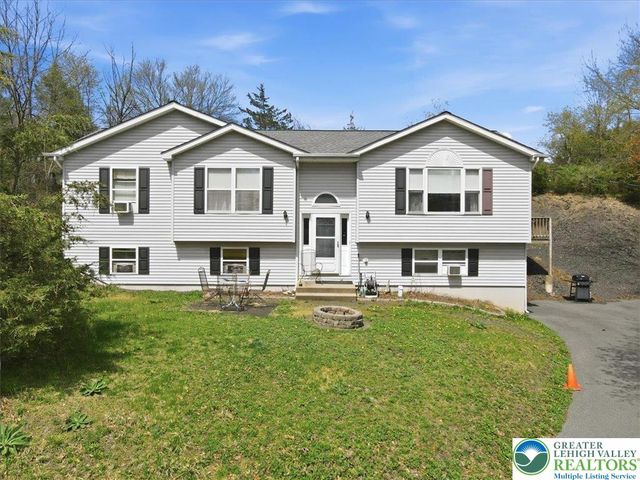 704 Avenue, Stroudsburg, PA 18360