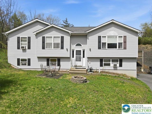 704 Avenue, Stroudsburg, PA 18360