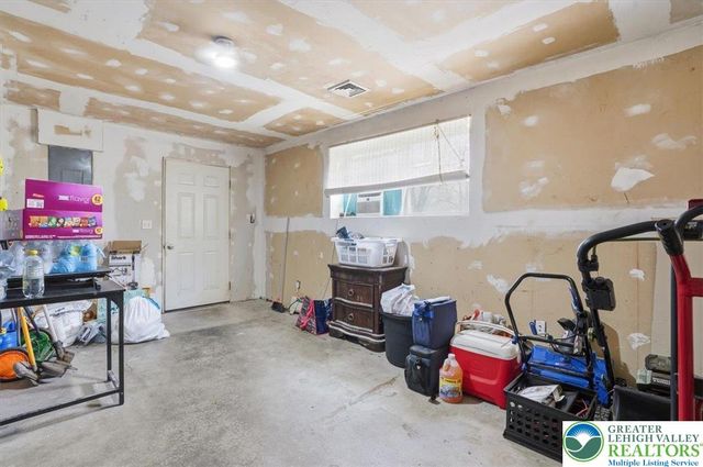 704 Avenue, Stroudsburg, PA 18360