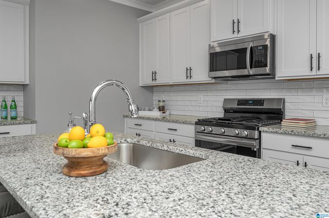 2072 WOHALI DRIVE, Leeds, AL 35094