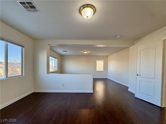 3028 Teal Beach Street, Las Vegas, NV 89117