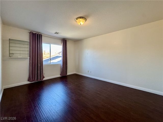 3028 Teal Beach Street, Las Vegas, NV 89117