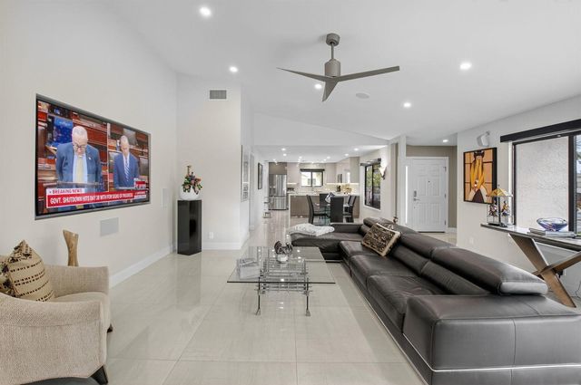 15846 Loch Maree Lane 2904, Delray Beach, FL 33446