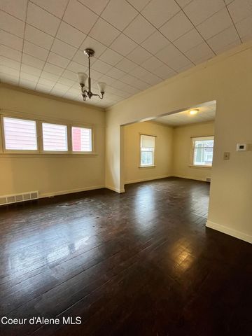 132 King ST, Wallace, ID 83873