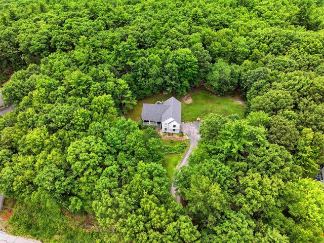 17 Tonga Drive, Bow, NH 03304