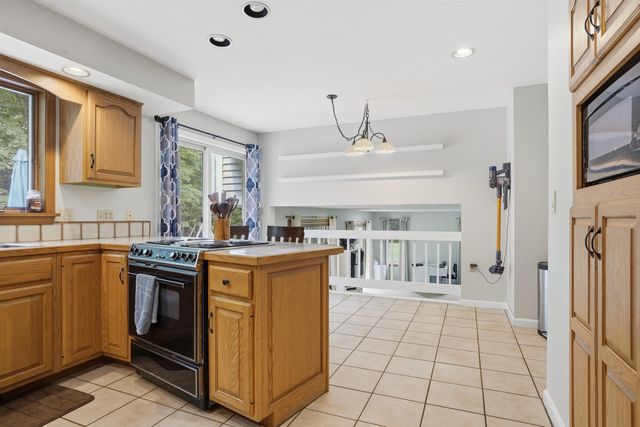 17 Tonga Drive, Bow, NH 03304