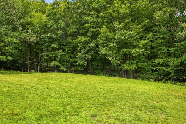 17 Tonga Drive, Bow, NH 03304